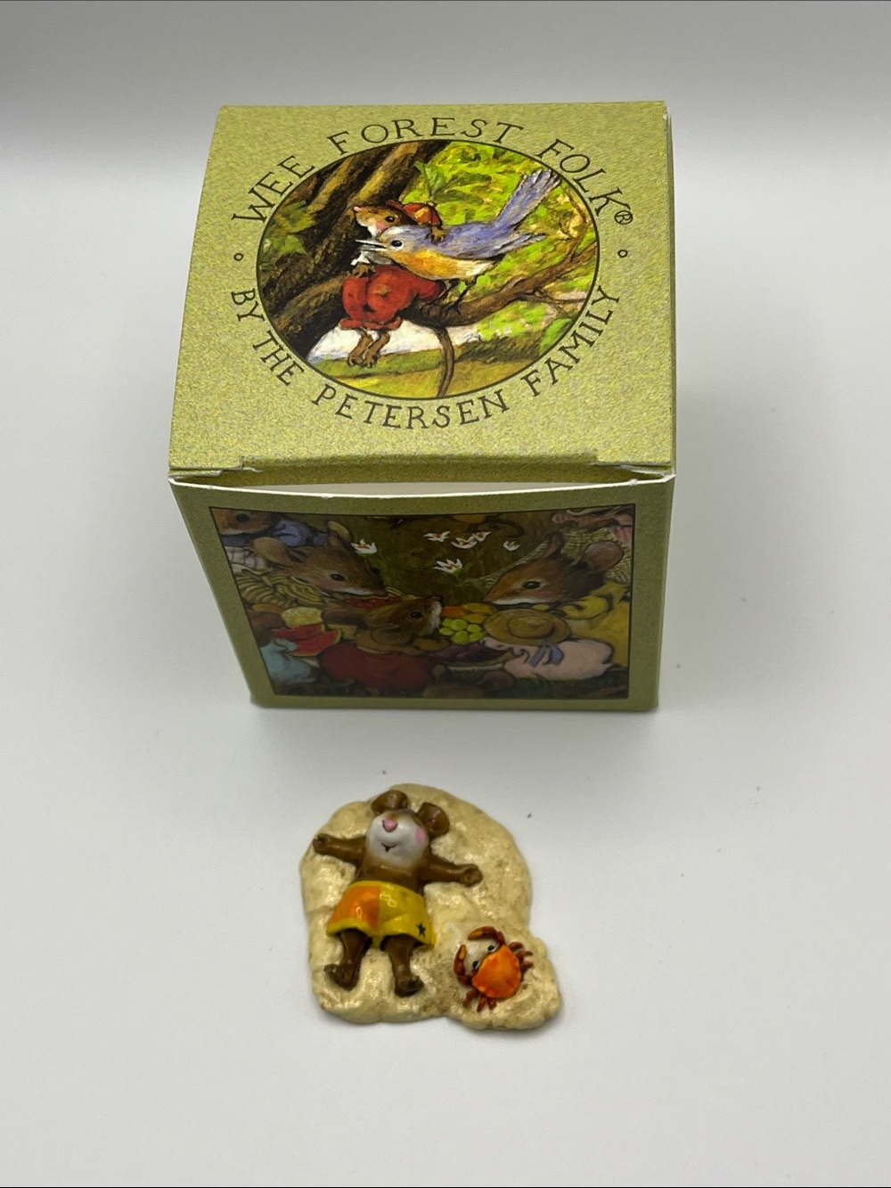 Petersen Family Yellow Mouse Figurine
Alone at last beach scene 1998 autographed - Picture 4 of 9